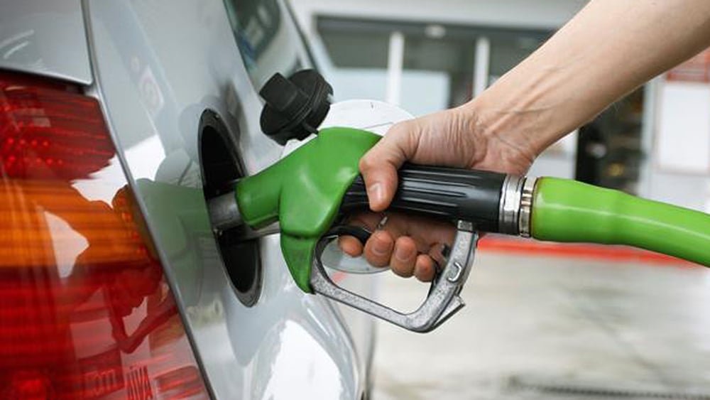 Aumentan los combustibles