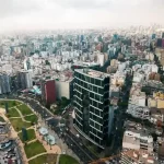 Vista de edificios sobre Lima